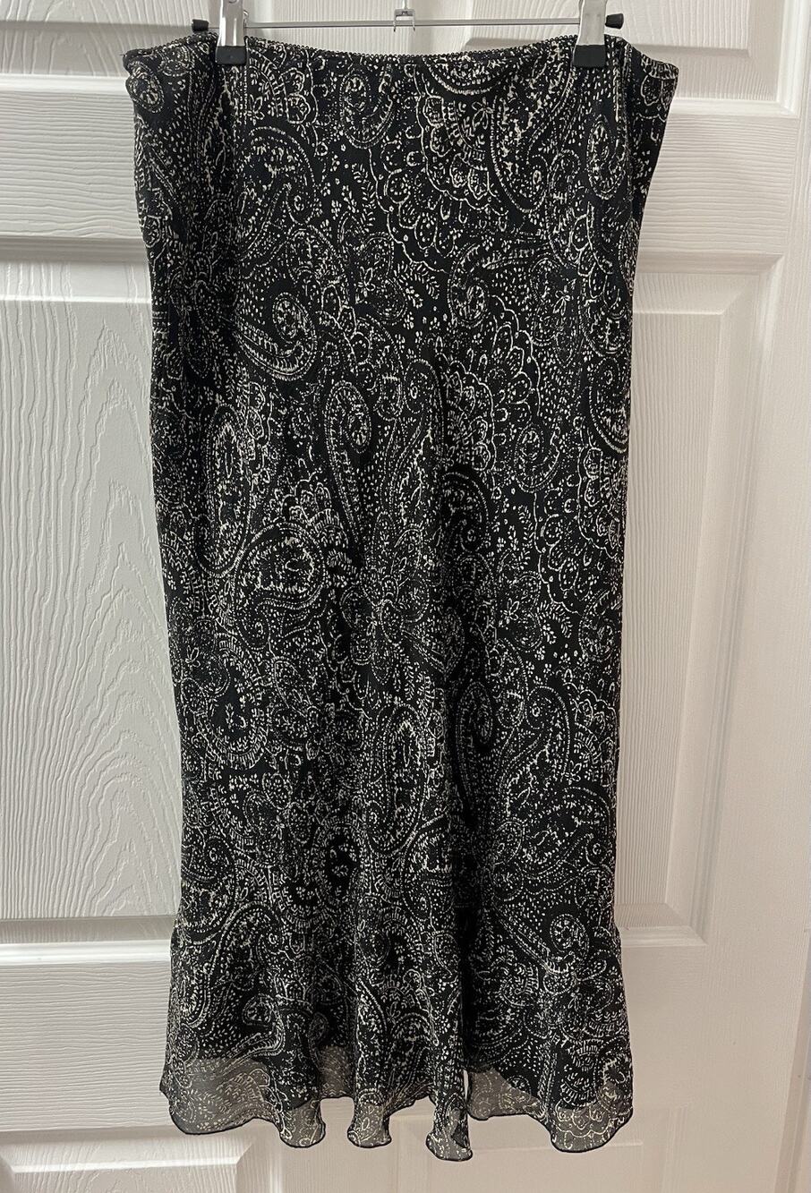 Sundance 100% Silk Black Paisley Midi Skirt - Size 16